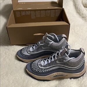 Nike Cosmic Unity 3 Basketball Shoes - size 10